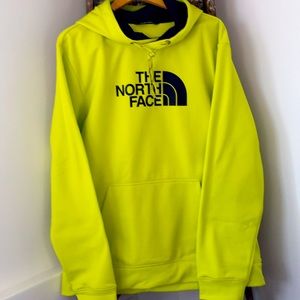 NWOT Men’s NorthFace hooded sweatshirt